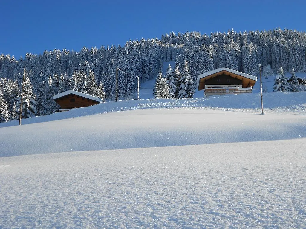 Chalets Savoie Notre-Dame-de-Bellecombe 0*,  France